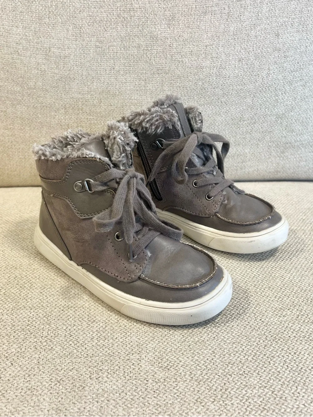 Old Navy Size 11 Toddler Gray Faux Fur Lined Lace-Up Boots GUC